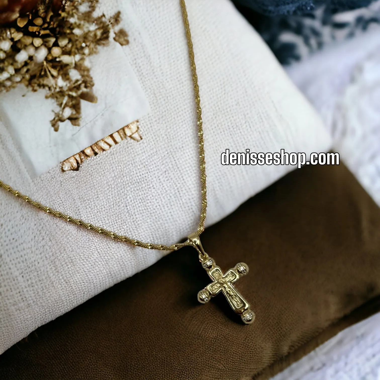 14K CRUCIFIX PENDANT P297