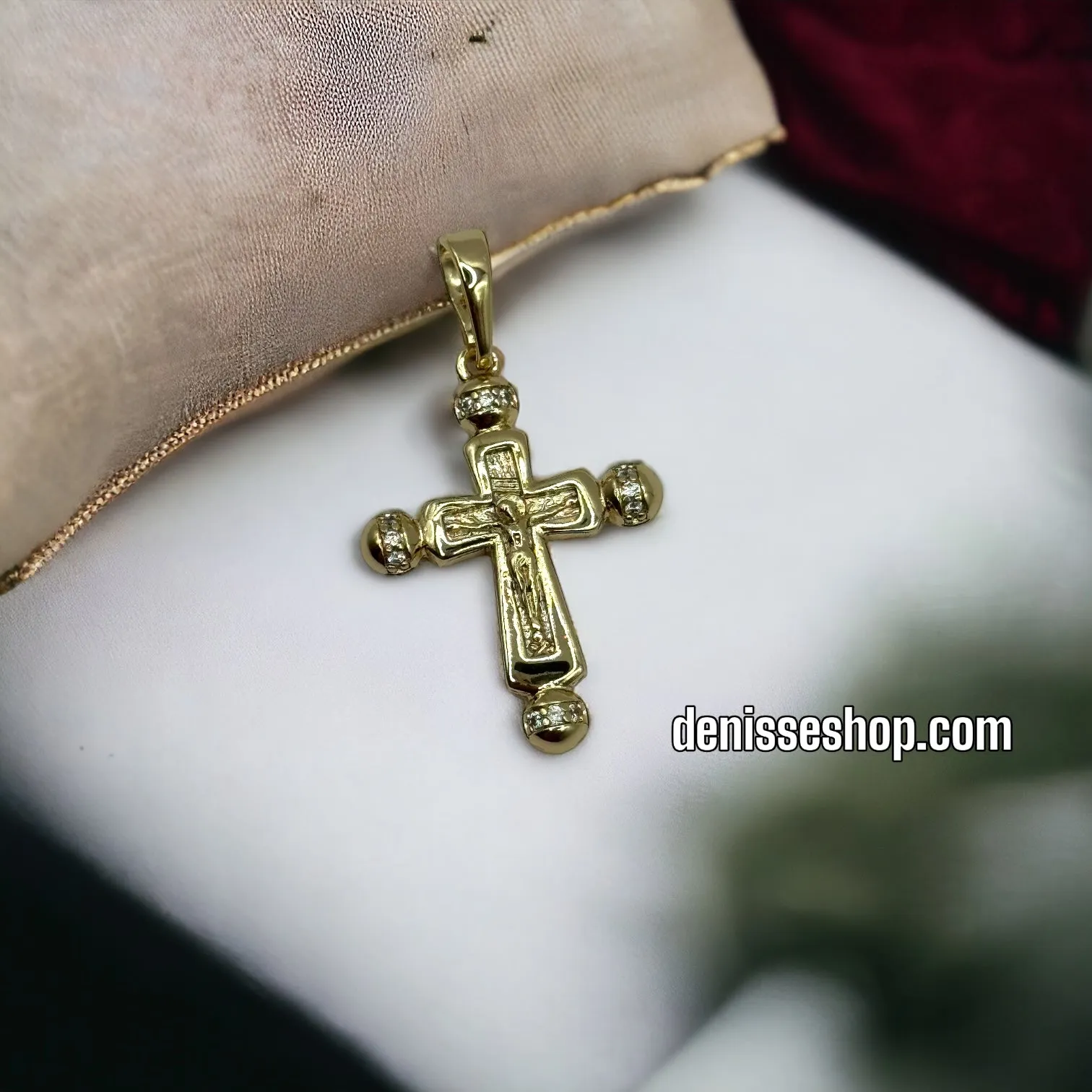 14K CRUCIFIX PENDANT P297