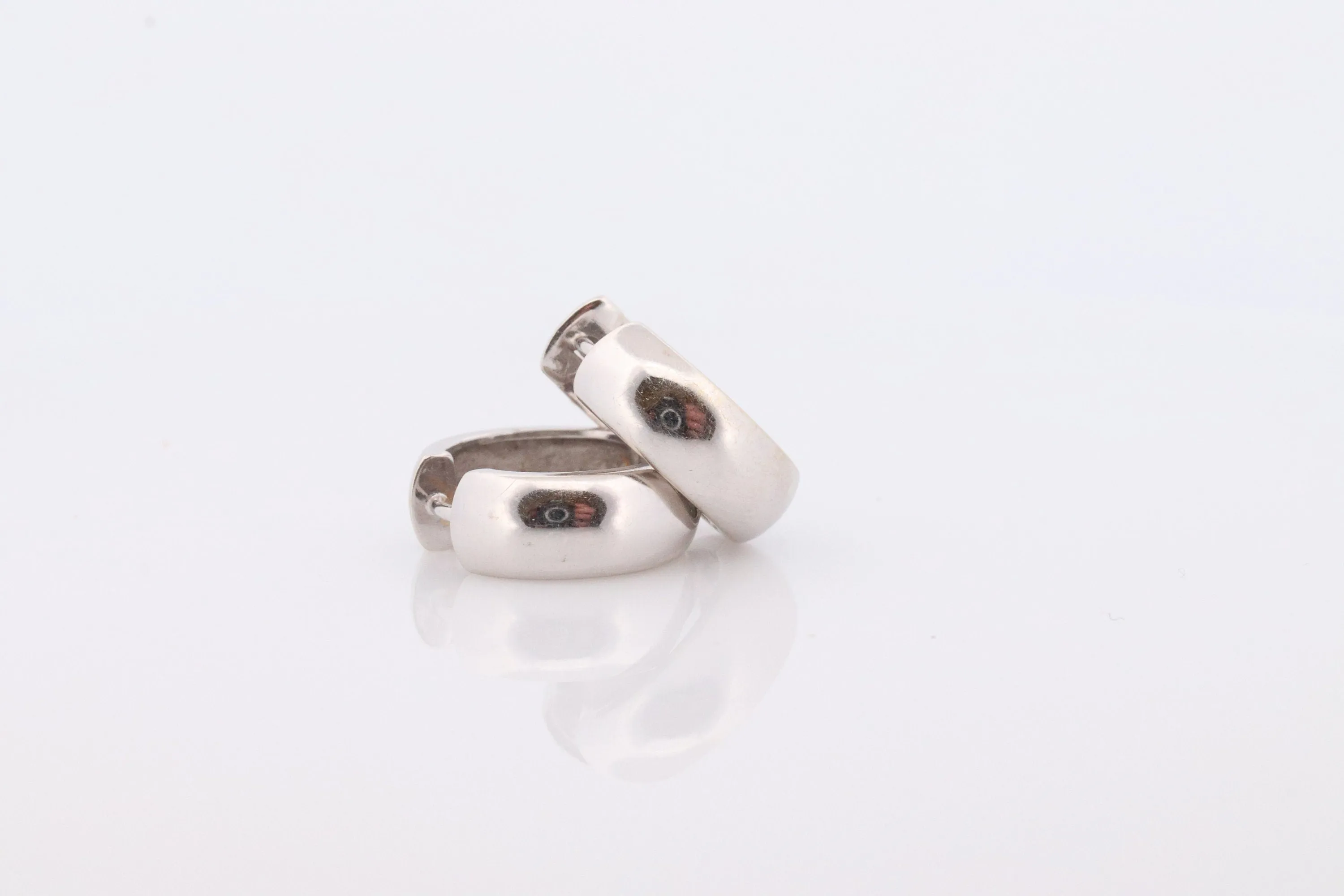 14k Gold Rounded HOOP Earrings. Heavy 6.8g Hoop Gloss earrings. Huggies Wide Polished White Gold Earrings. Huggie Hinged Earrings.