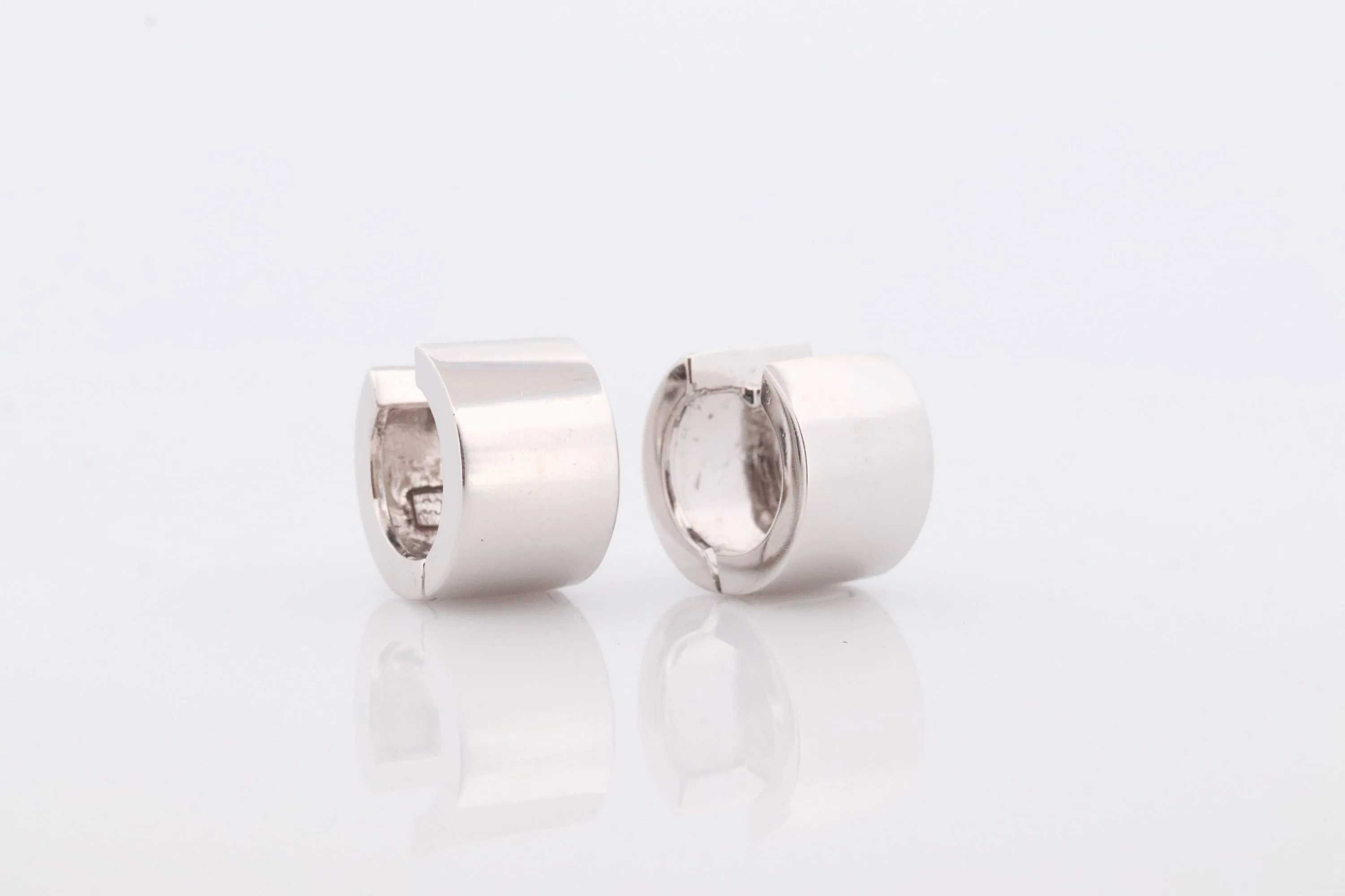 14k Gold WIDE Flat HOOP Earrings. Heavy 8.5g Hoop Gloss earrings. Huggies Wide Polished White Gold Earrings. Huggie Hinged Earrings.
