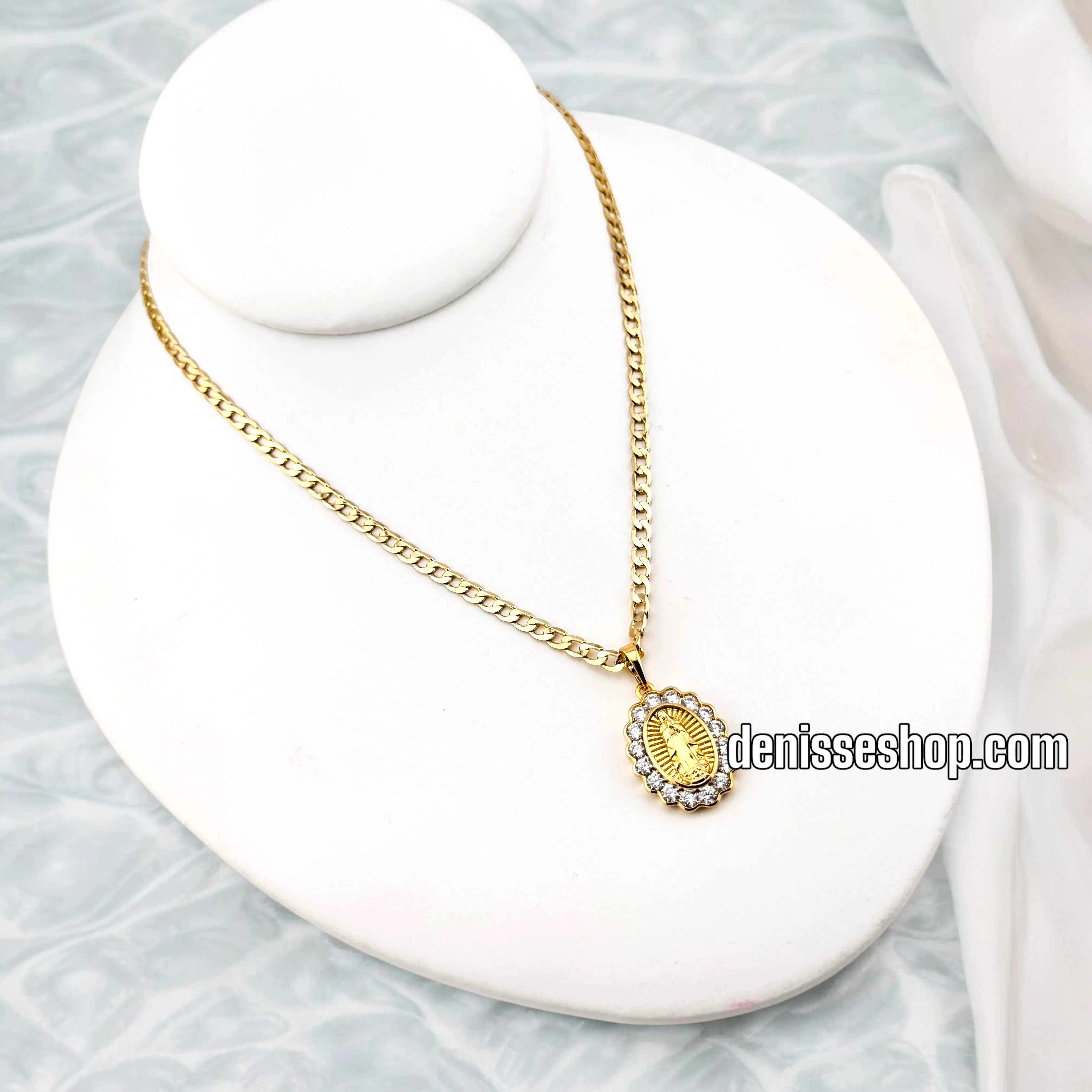 14K WOMAN/GIRL VIRGIN MARY PENDANT P613