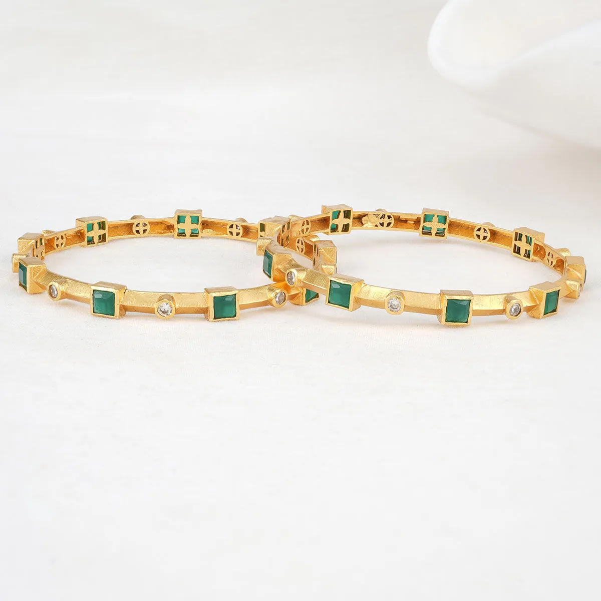 Aadrika Stone Pair Bangles