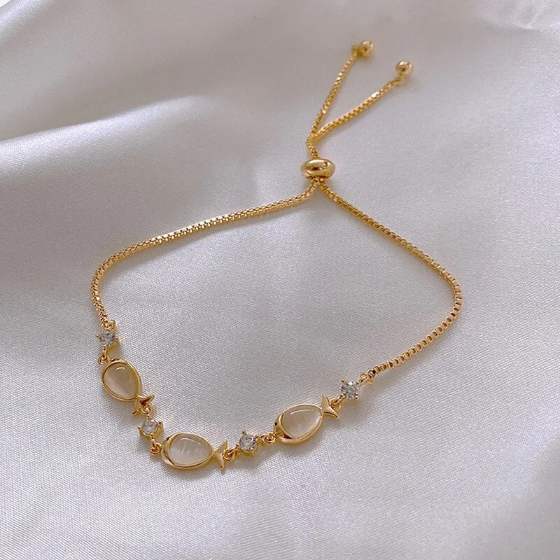 Bracelet for Women Fashionable Simple Bracelet New Style Geometric Fish Shape Bracelet Jewelry Accessories Wholesale