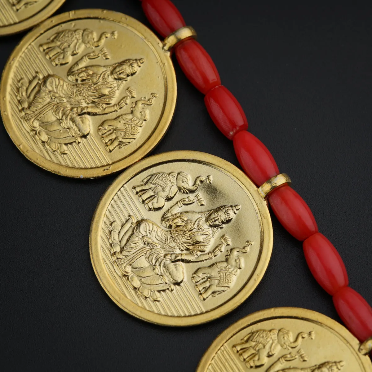 Coral Putali (Coin Gold Plated) Haar Set: Short