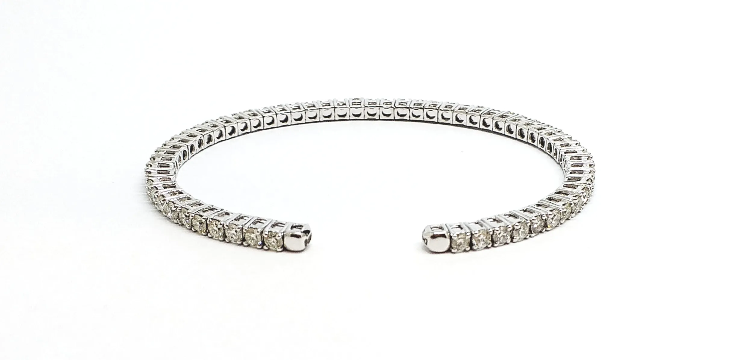 Diamond Open Bar Flex White Gold Bangle