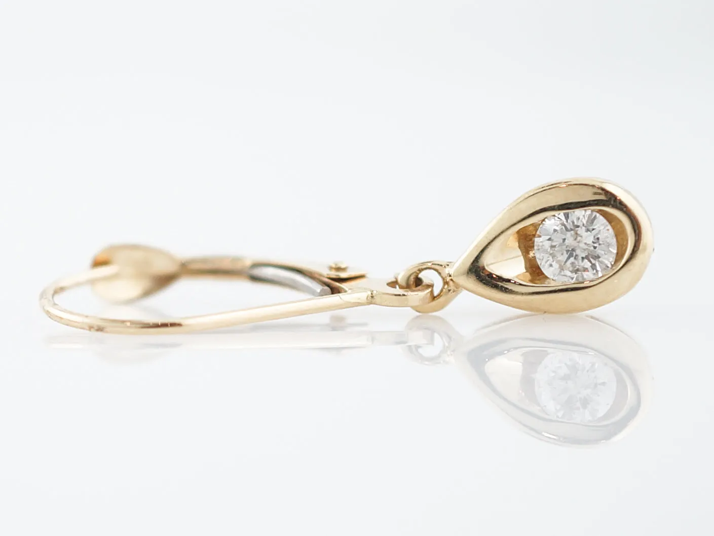 Earrings Modern .24 Round Brilliant Cut Diamond in 14k Yellow Gold