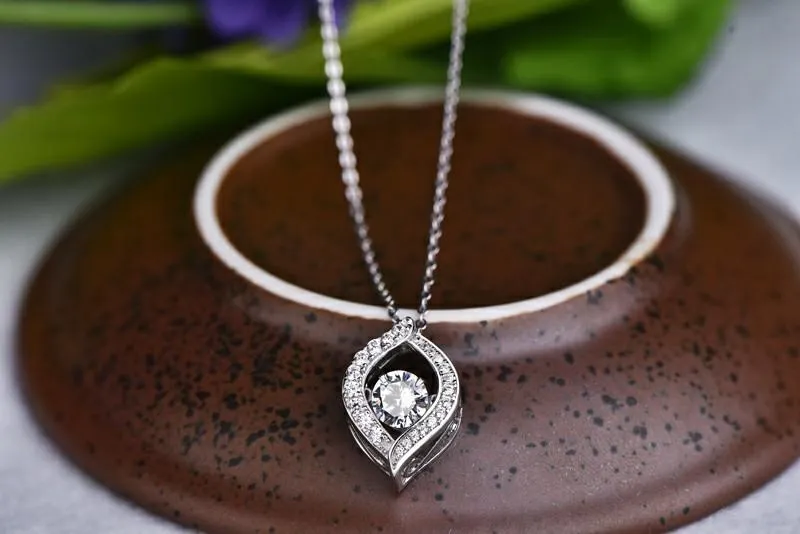 Elegant Topaz Stone Choker Necklace For Women