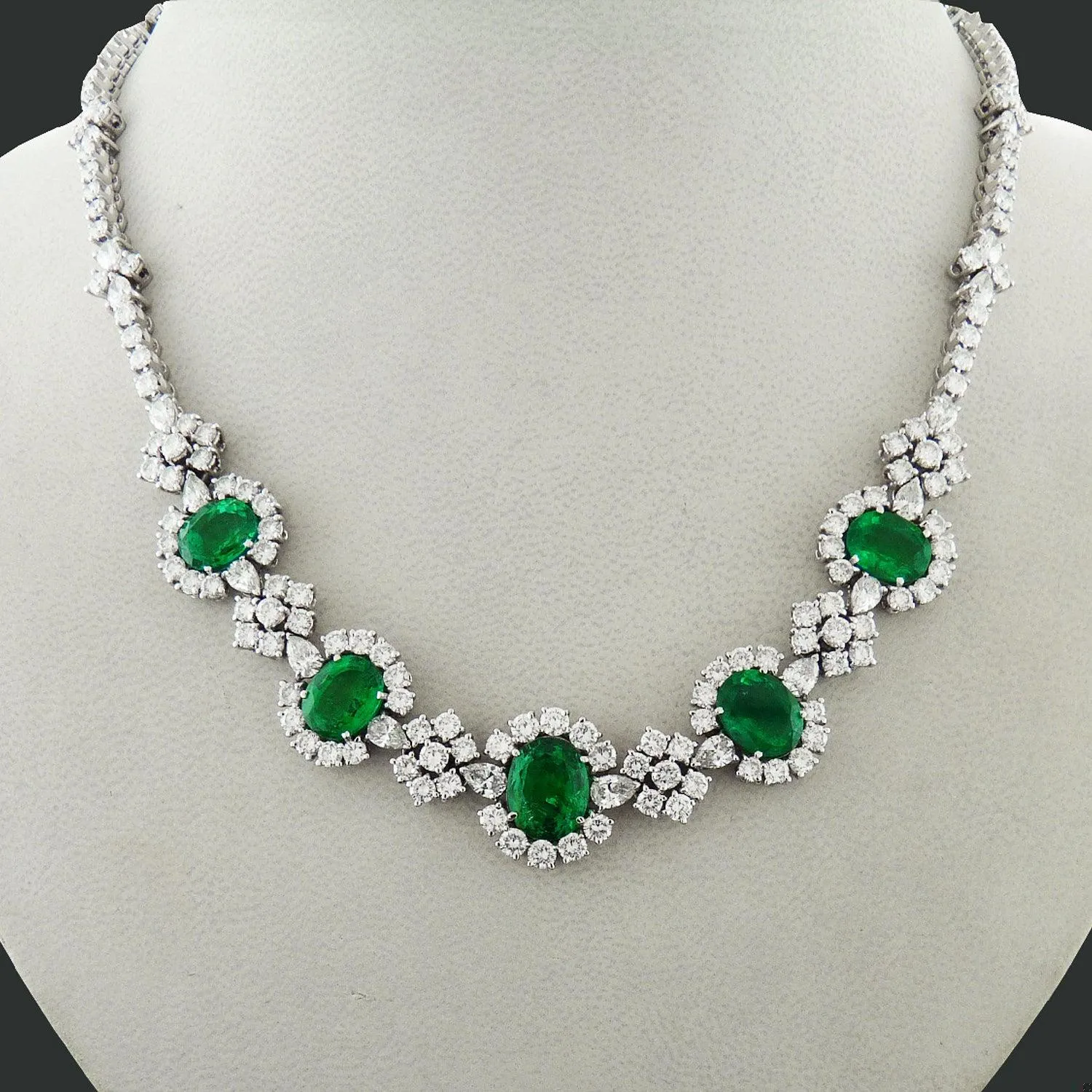 Emerald Diamond Collar Necklace: The Jewel of Kings in 18kt White Gold