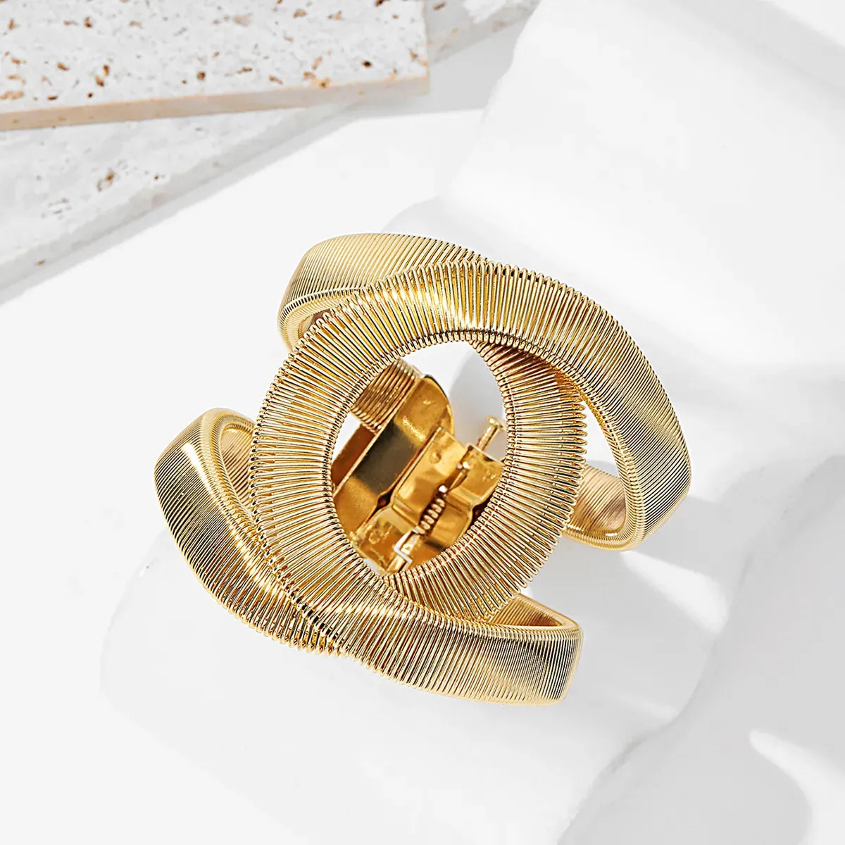Fashion Designer Jewelry Elegent Alloy Wide Spring Cuff Bracelet Bangles