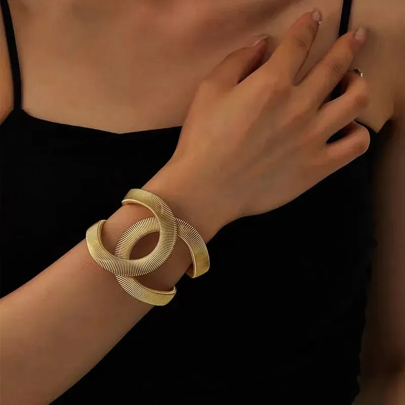 Fashion Designer Jewelry Elegent Alloy Wide Spring Cuff Bracelet Bangles