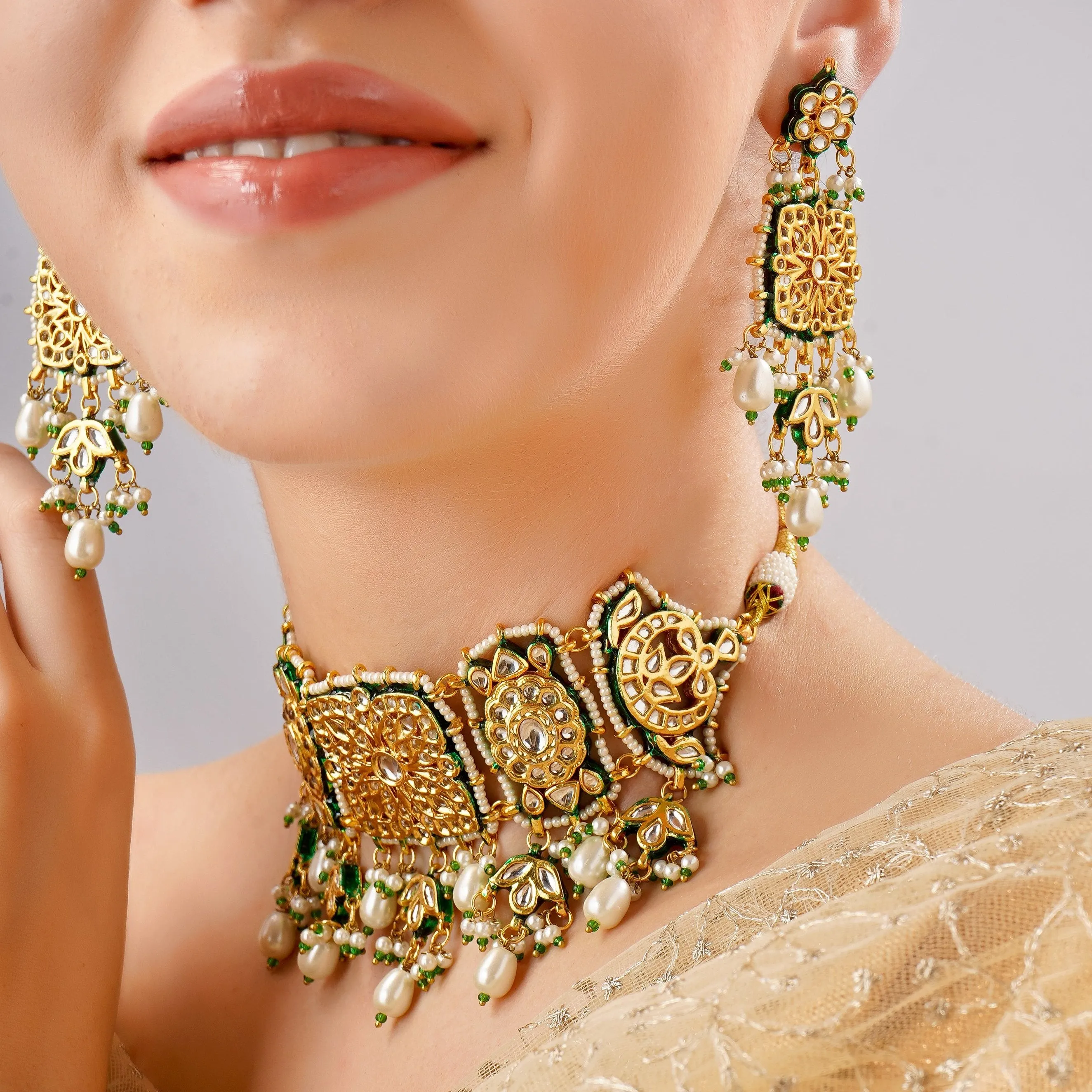 KUNDAN POLKI & MEENAKARI PEARL CHOKER SET