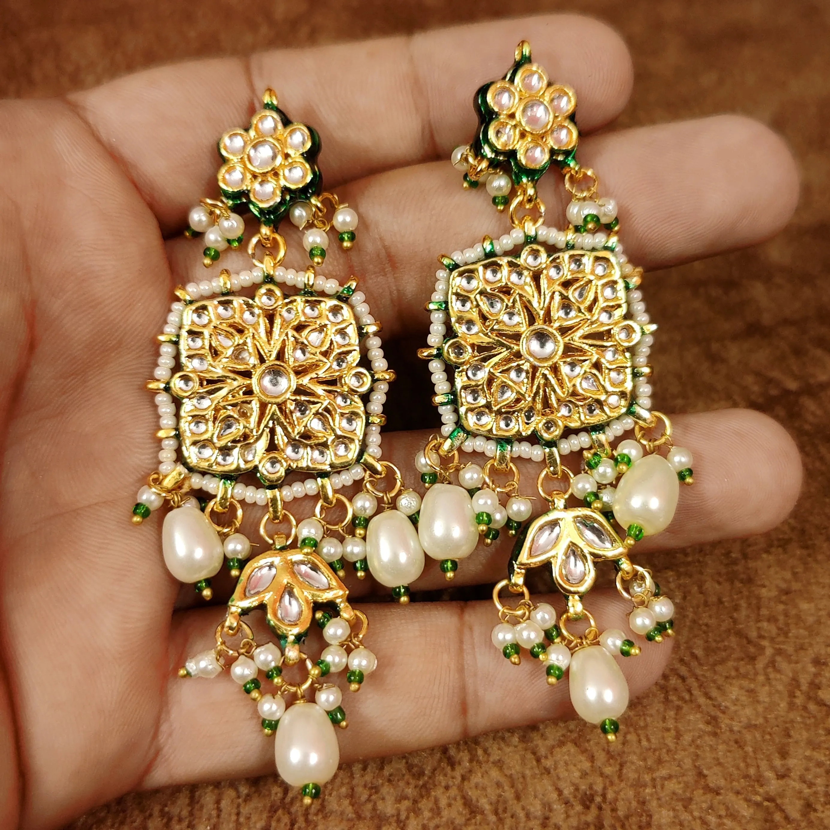 KUNDAN POLKI & MEENAKARI PEARL CHOKER SET