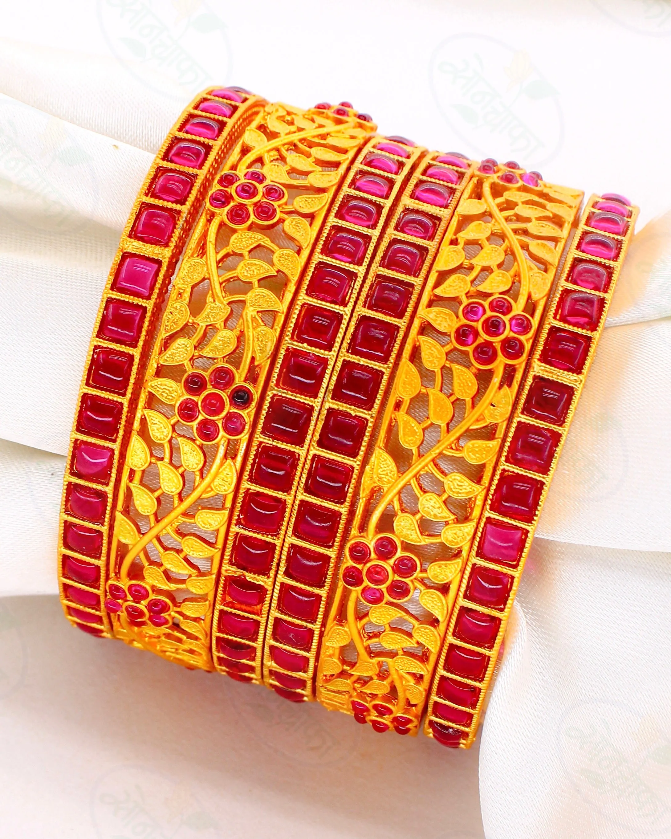 LEAF WITH FLORET DESIGNER BANGLES