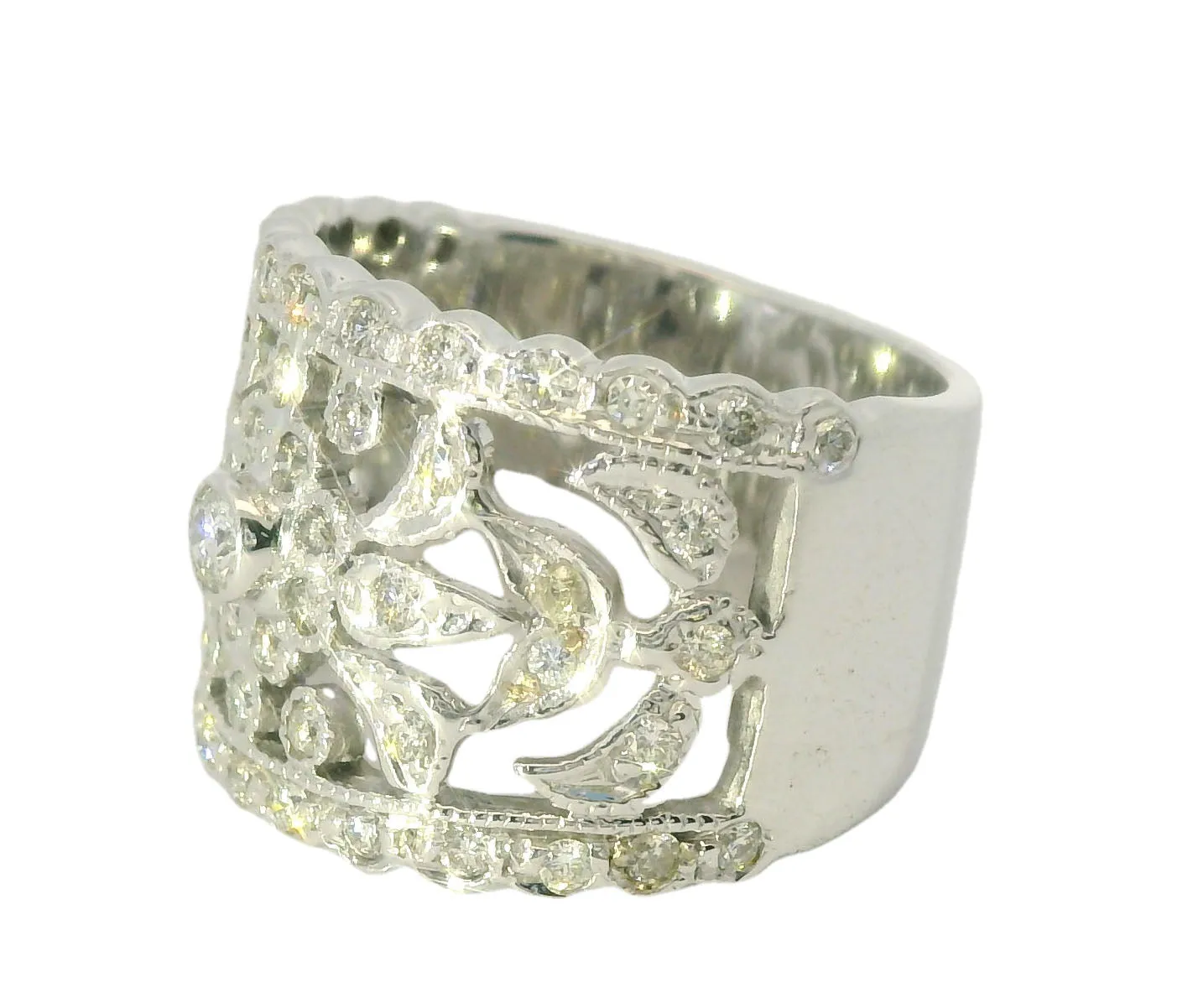 Magnificent Estate 18K White Gold Ornate Diamond Wedding Band Ring