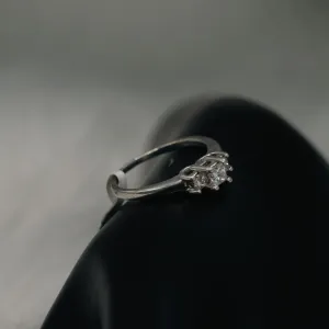 Princess Diamonds Engagement Ring Platinum White Gold / 3.5gr / Size 6.5