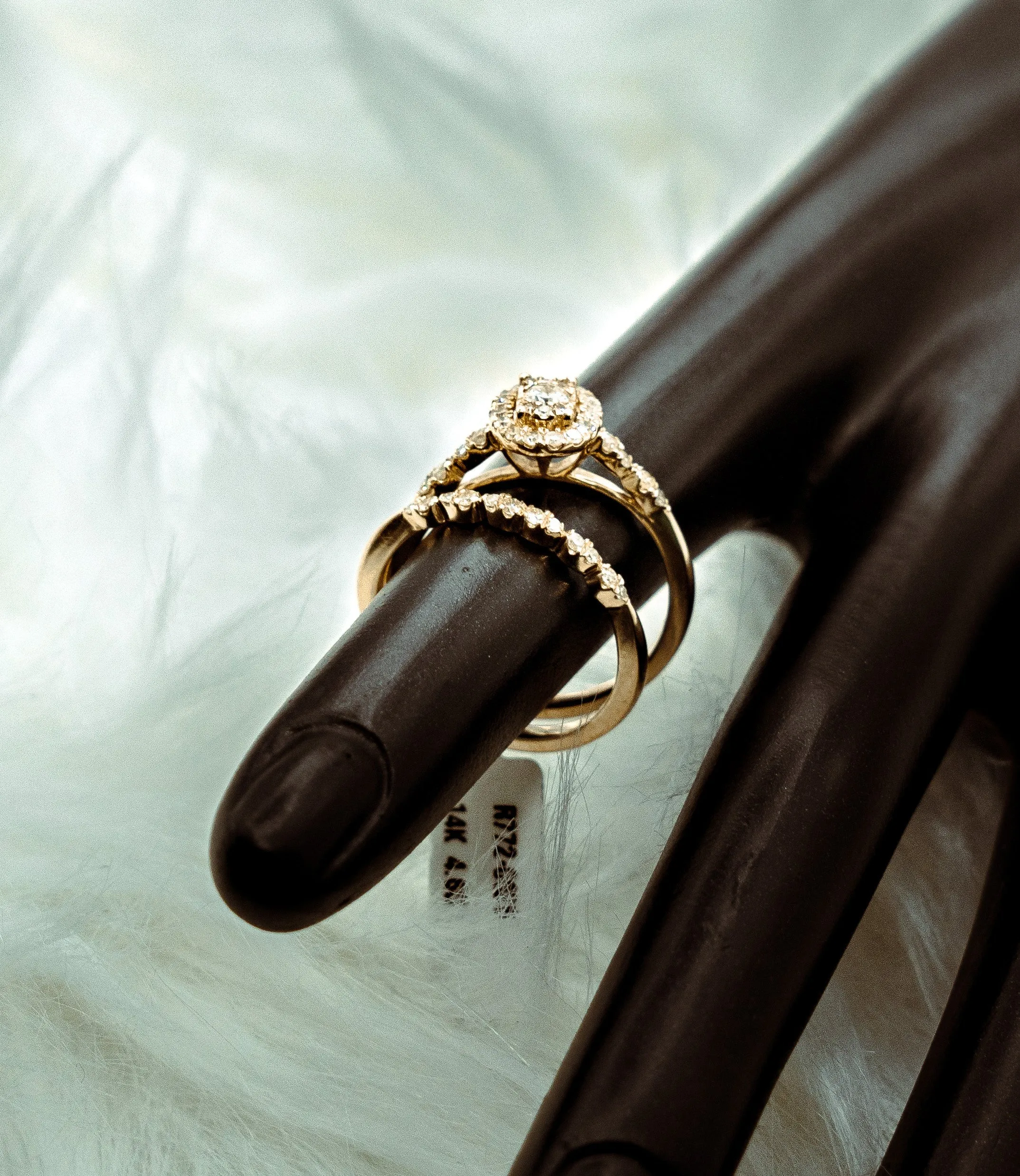 Princess Engagement Ring 14K Yellow Gold With Diamonds / 4.6gr / Size 7