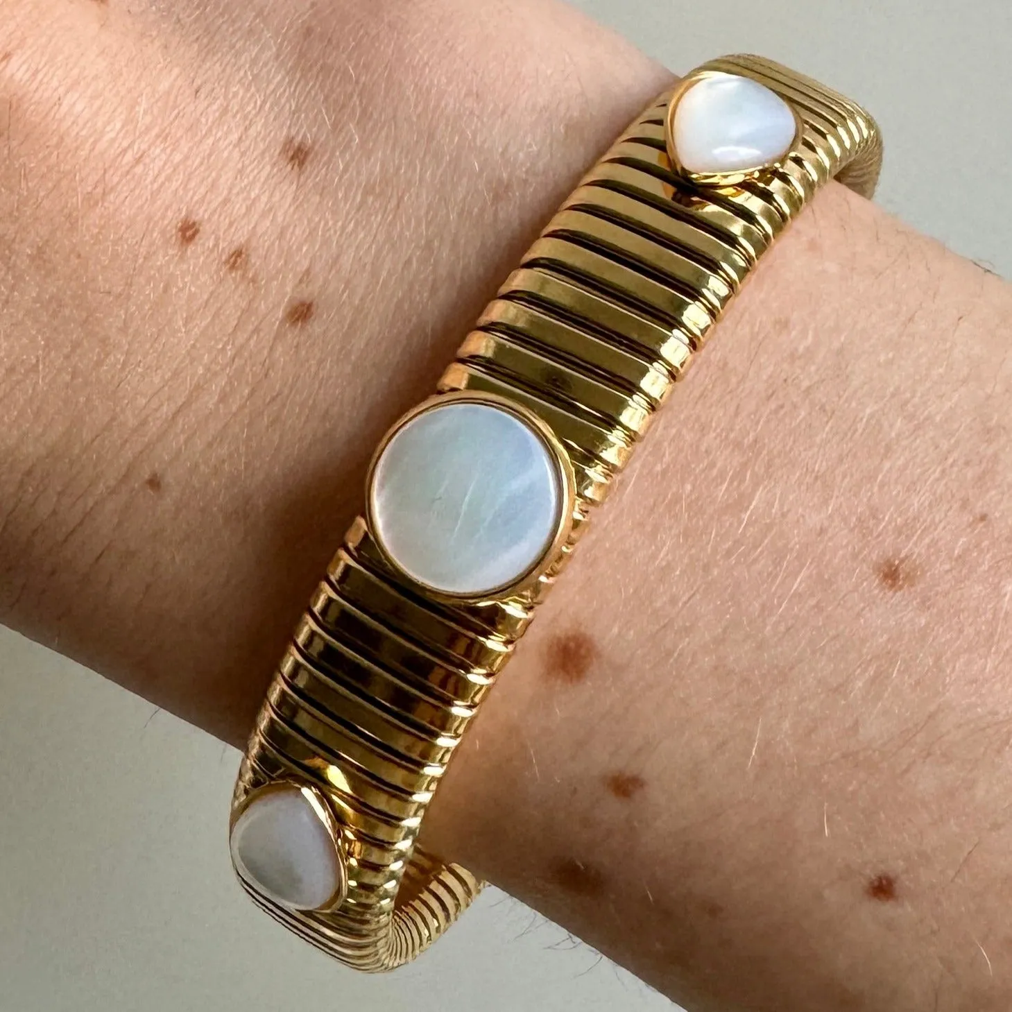 Round and Pear Shaped Mother of Pearl Gold Omega Bracelet