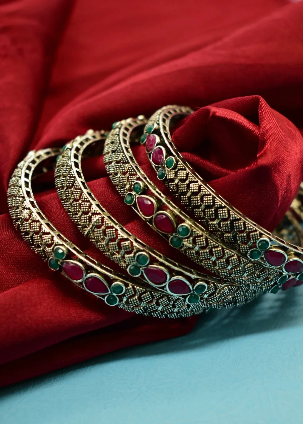 SPLENDID OXIDISED BANGLES