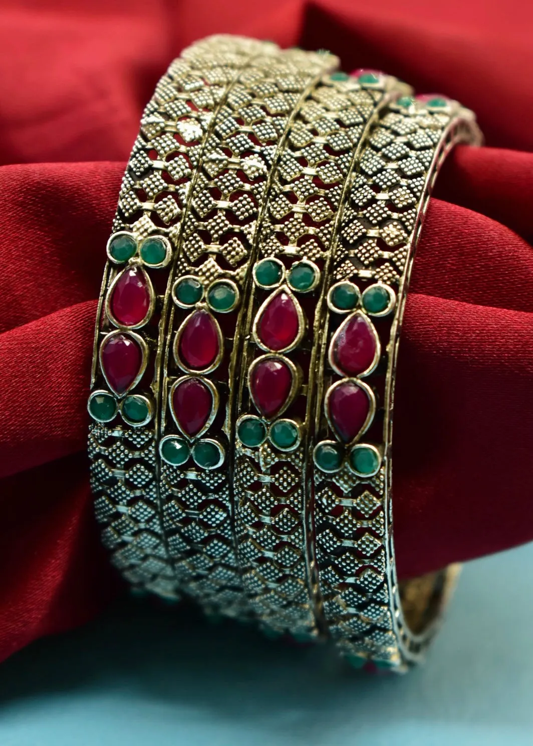 SPLENDID OXIDISED BANGLES