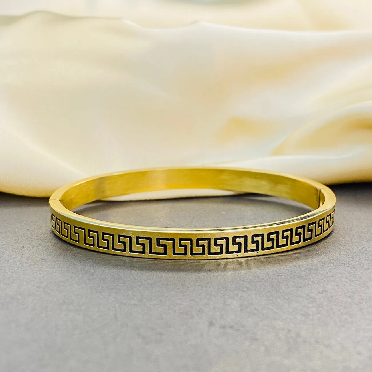 Trendy Bangles for Girls Stylish Design