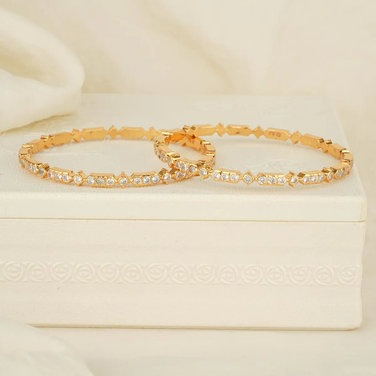 Yukita Stone Pair Bangle
